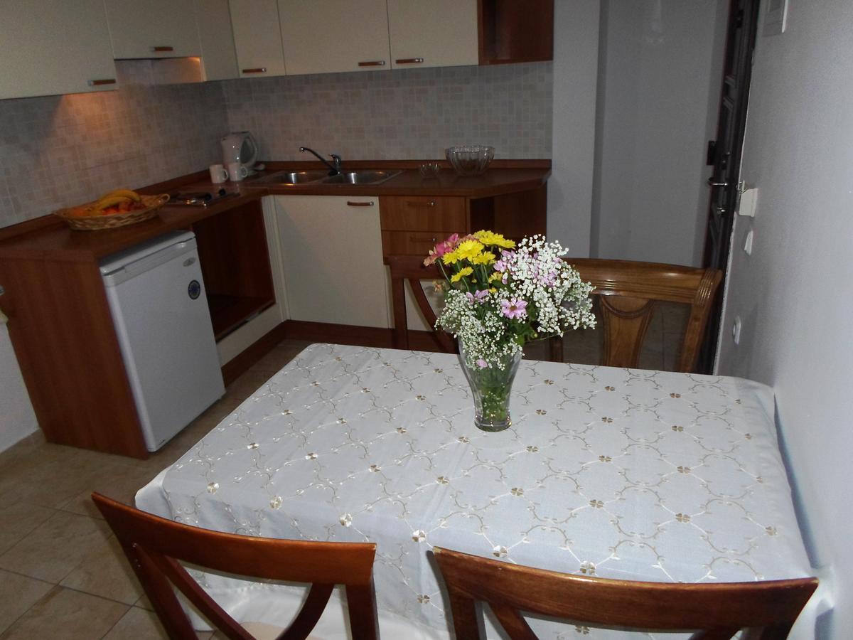 Nikki'S Studios & Apartments 莫拉蒂卡 外观 照片